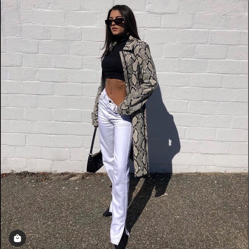 Choosy Elizabeth trench